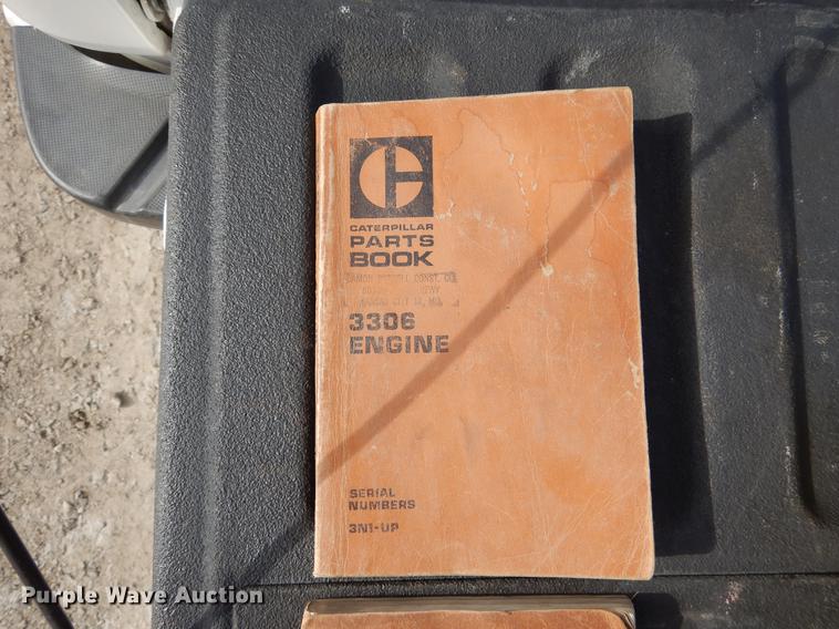 image for item DB9340 1977 Caterpillar 977L track loader