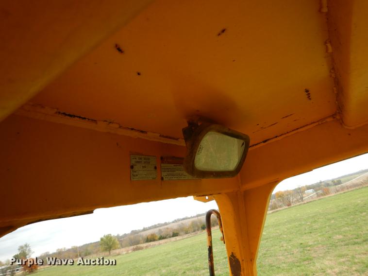 image for item DB9345 1978 Caterpillar 955L track loader