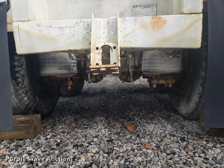 image for item DB9365 1981 Fruehauf pneumatic dry bulk trailer