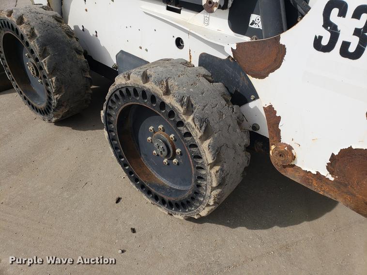 image for item DB9412 2003 Bobcat S300 skid steer