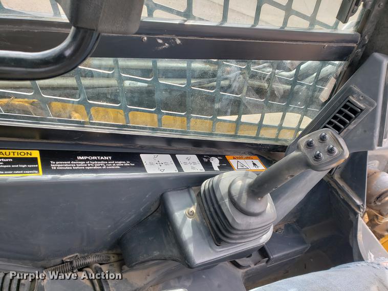 image for item DB9413 2012 John Deere 329D skid steer