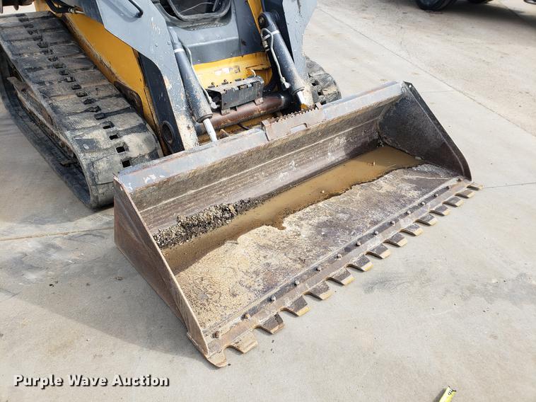 image for item DB9413 2012 John Deere 329D skid steer
