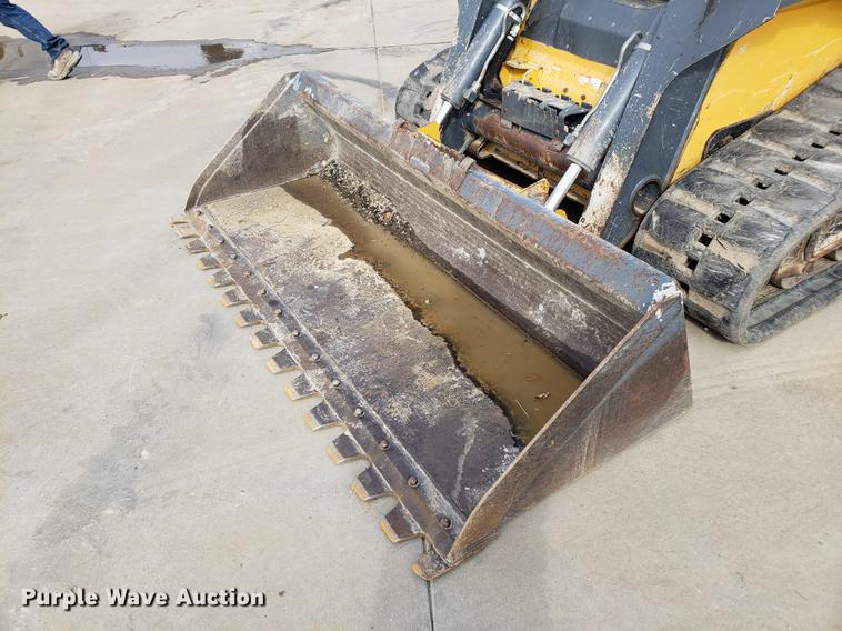 image for item DB9413 2012 John Deere 329D skid steer