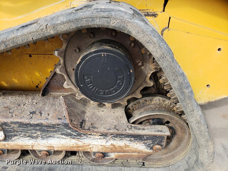 image for item DB9413 2012 John Deere 329D skid steer