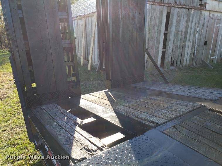 image for item DB9434 2000 Trailboss lowboy equipment trailer