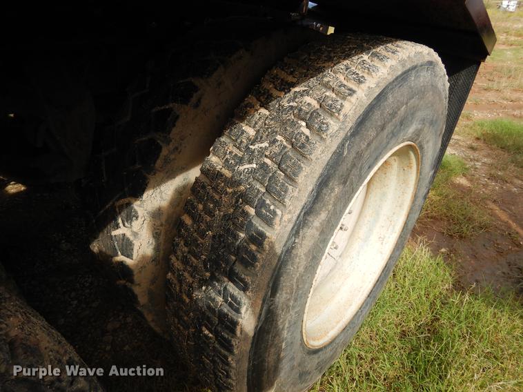 image for item DC5927 2000 Mack CH613 winch truck