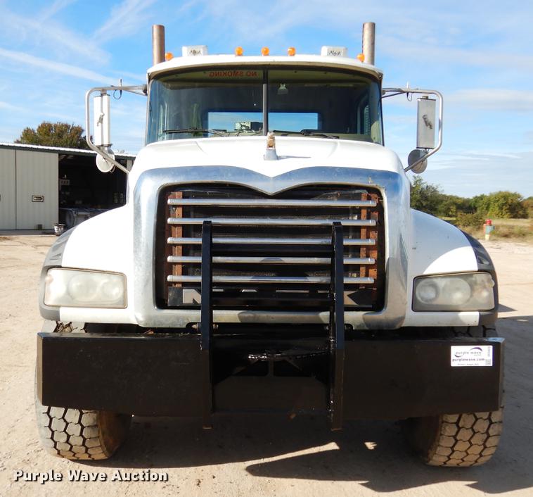 image for item DC5928 2009 Mack GU713 Granite winch truck