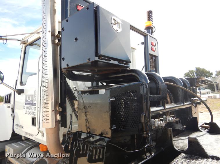 image for item DC5928 2009 Mack GU713 Granite winch truck