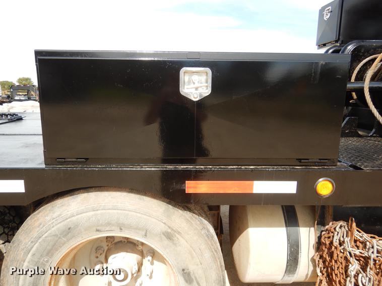 image for item DC5928 2009 Mack GU713 Granite winch truck