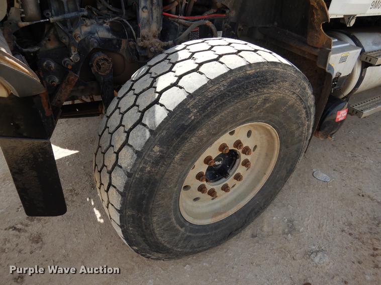 image for item DC5928 2009 Mack GU713 Granite winch truck