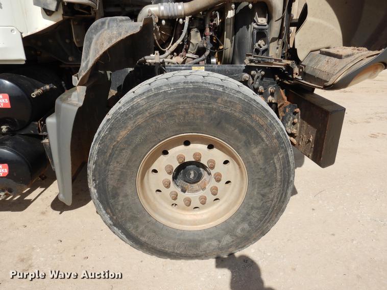 image for item DC5928 2009 Mack GU713 Granite winch truck