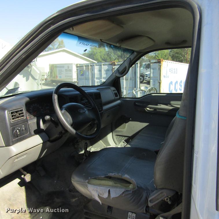 image for item DD2657 2008 Ford F650 Super Duty XL service truck with crane