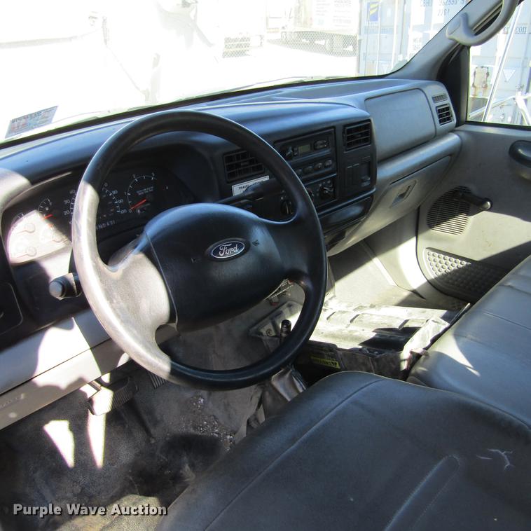 image for item DD2657 2008 Ford F650 Super Duty XL service truck with crane