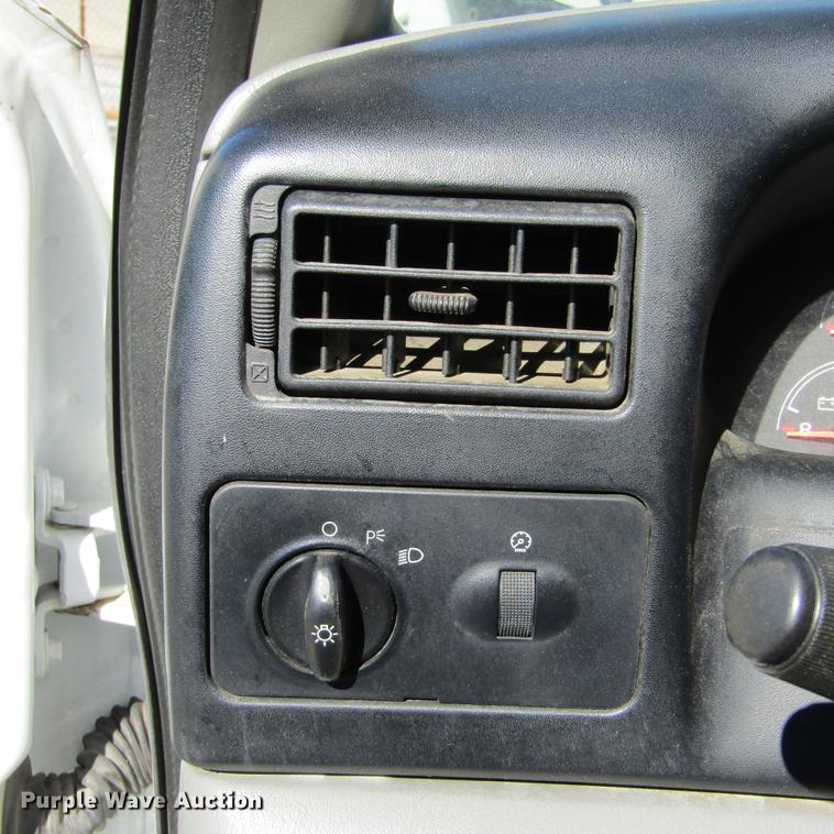 image for item DD2657 2008 Ford F650 Super Duty XL service truck with crane