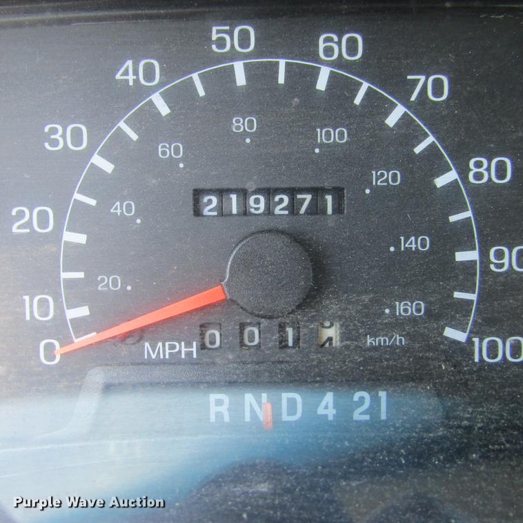 image for item DD2657 2008 Ford F650 Super Duty XL service truck with crane