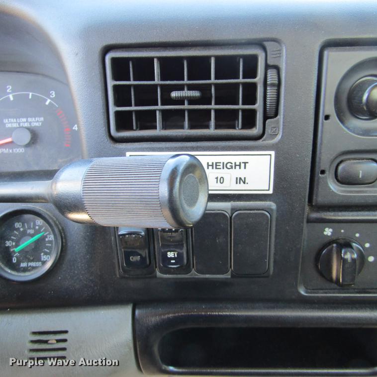 image for item DD2657 2008 Ford F650 Super Duty XL service truck with crane