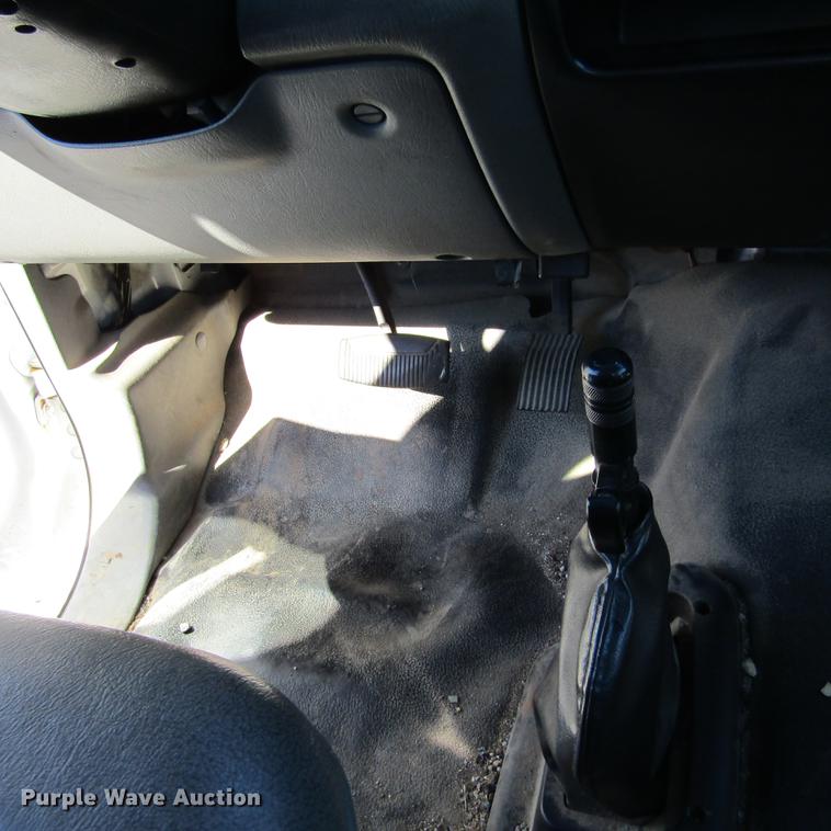 image for item DD2657 2008 Ford F650 Super Duty XL service truck with crane