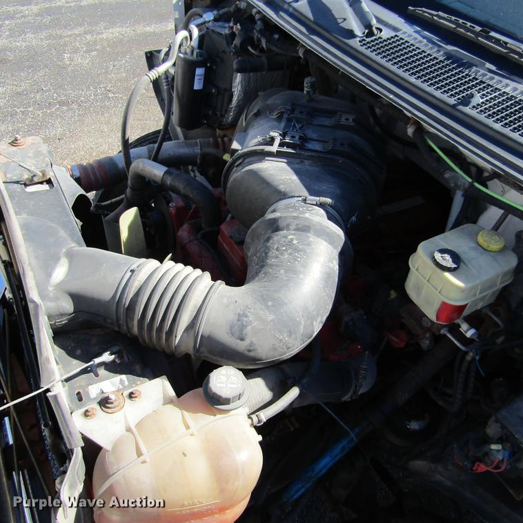 image for item DD2657 2008 Ford F650 Super Duty XL service truck with crane