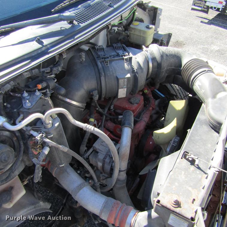 image for item DD2657 2008 Ford F650 Super Duty XL service truck with crane