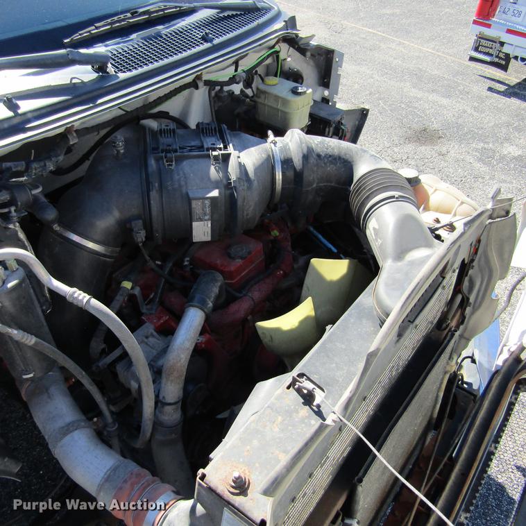 image for item DD2657 2008 Ford F650 Super Duty XL service truck with crane