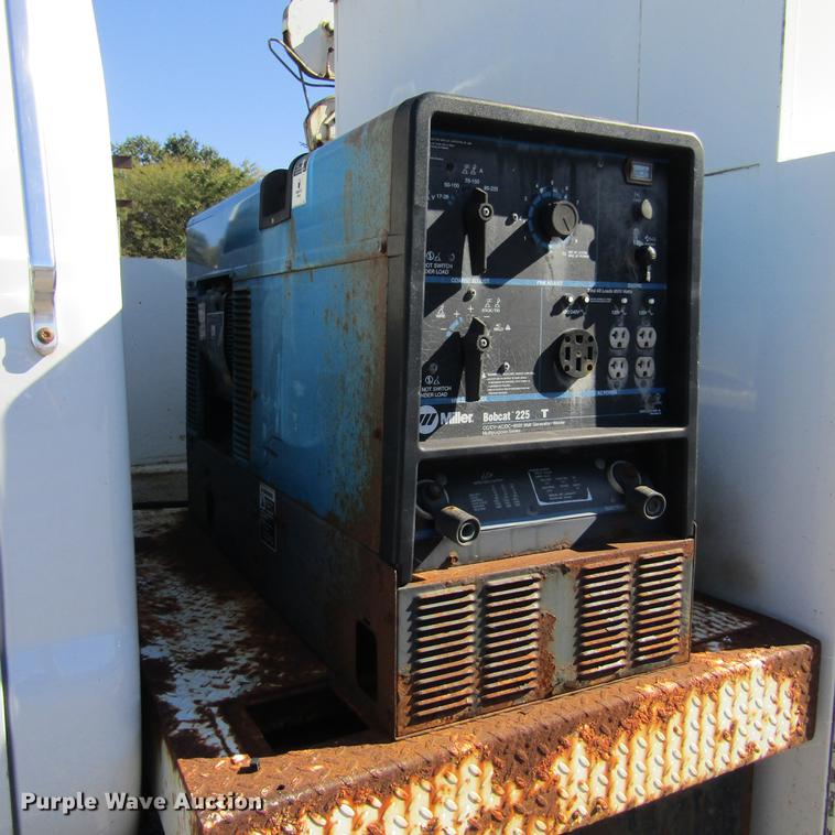 image for item DD2657 2008 Ford F650 Super Duty XL service truck with crane