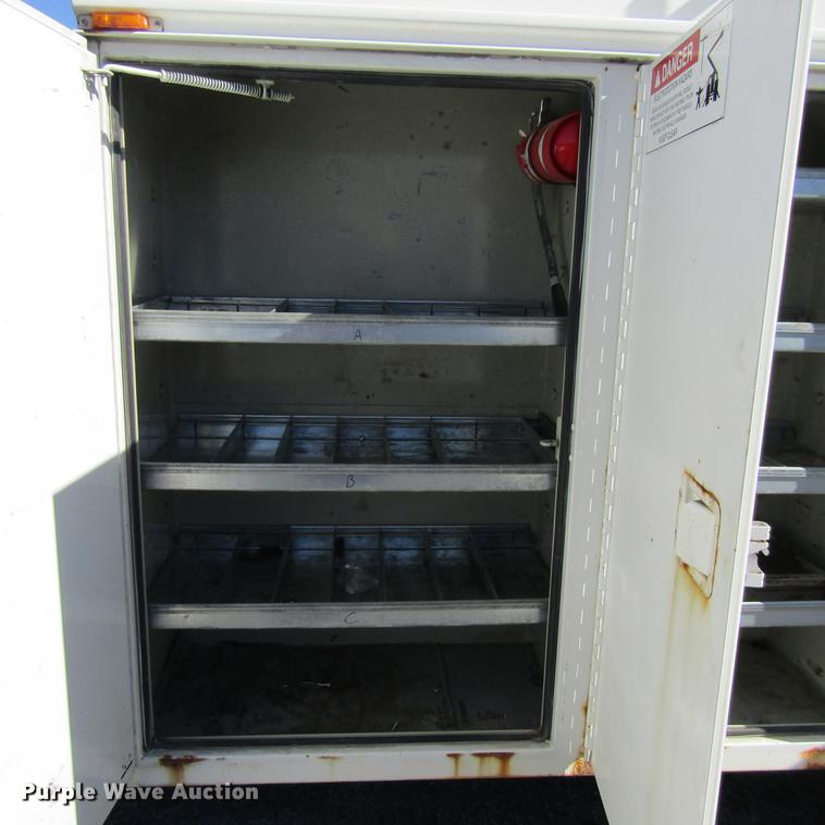 image for item DD2657 2008 Ford F650 Super Duty XL service truck with crane