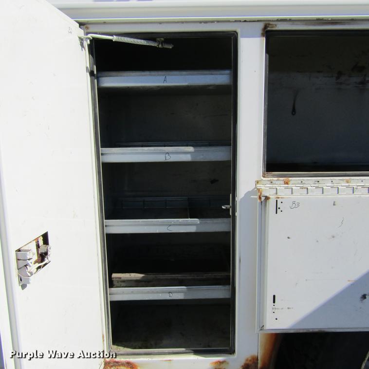 image for item DD2657 2008 Ford F650 Super Duty XL service truck with crane