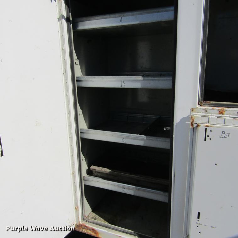 image for item DD2657 2008 Ford F650 Super Duty XL service truck with crane