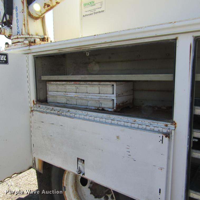 image for item DD2657 2008 Ford F650 Super Duty XL service truck with crane