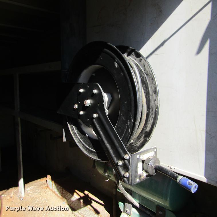 image for item DD2657 2008 Ford F650 Super Duty XL service truck with crane