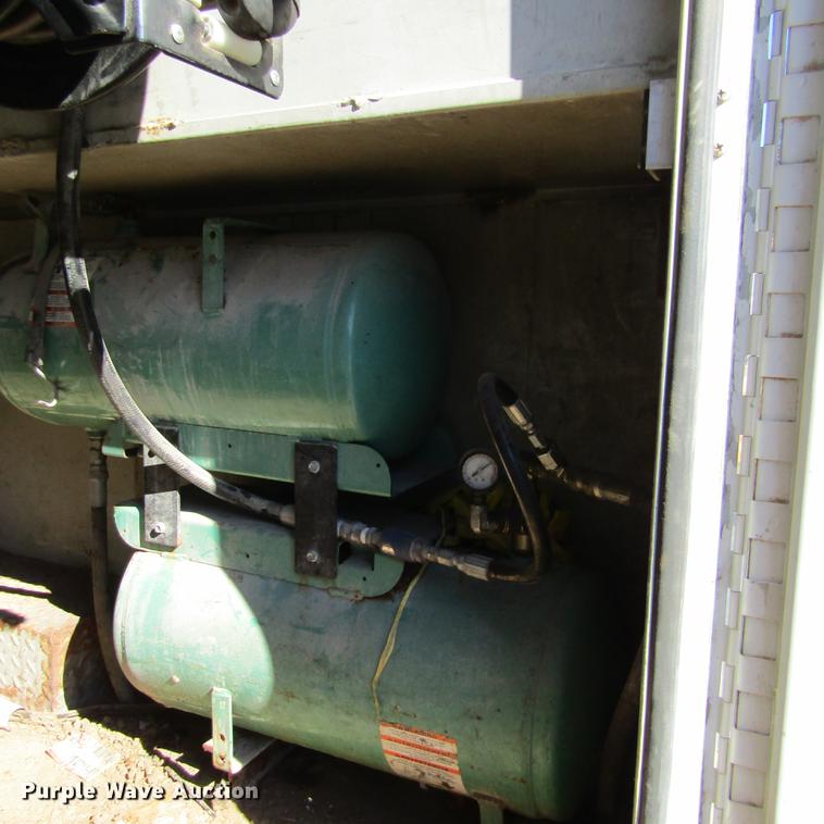 image for item DD2657 2008 Ford F650 Super Duty XL service truck with crane