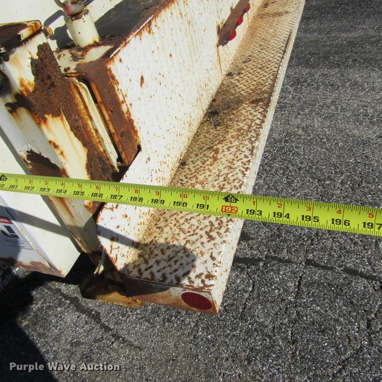 image for item DD2657 2008 Ford F650 Super Duty XL service truck with crane