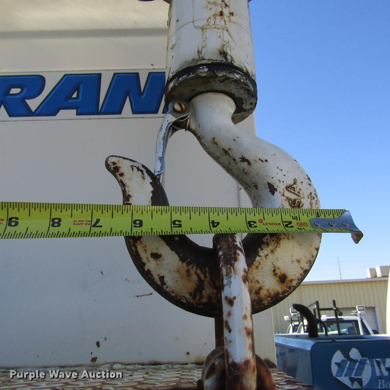 image for item DD2657 2008 Ford F650 Super Duty XL service truck with crane