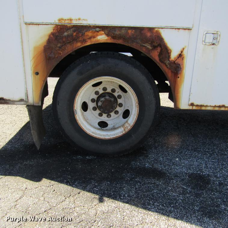 image for item DD2657 2008 Ford F650 Super Duty XL service truck with crane