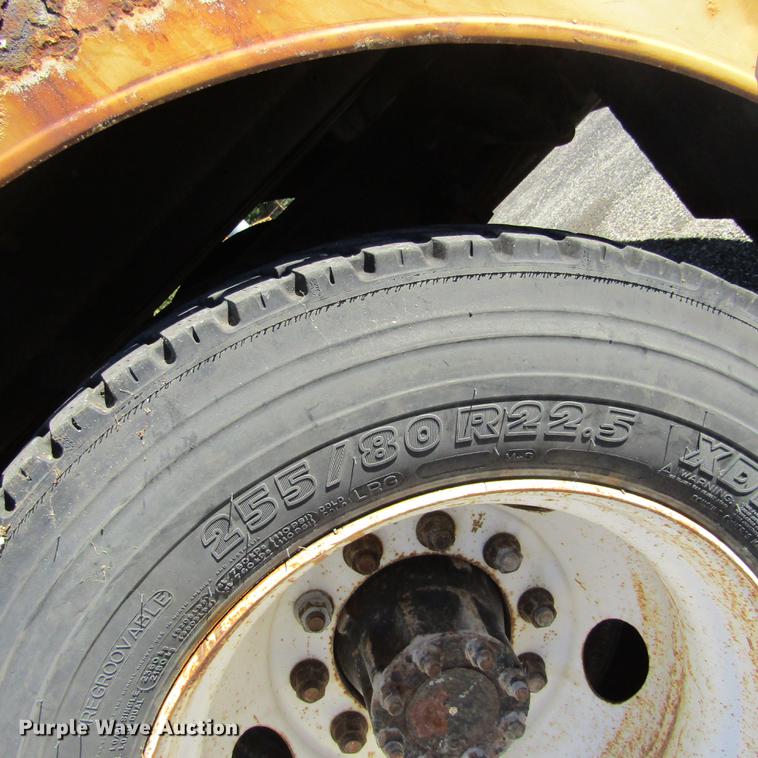 image for item DD2657 2008 Ford F650 Super Duty XL service truck with crane