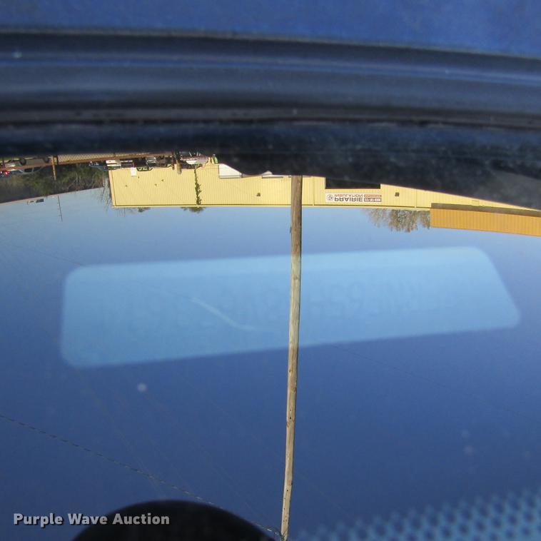 image for item DD2657 2008 Ford F650 Super Duty XL service truck with crane