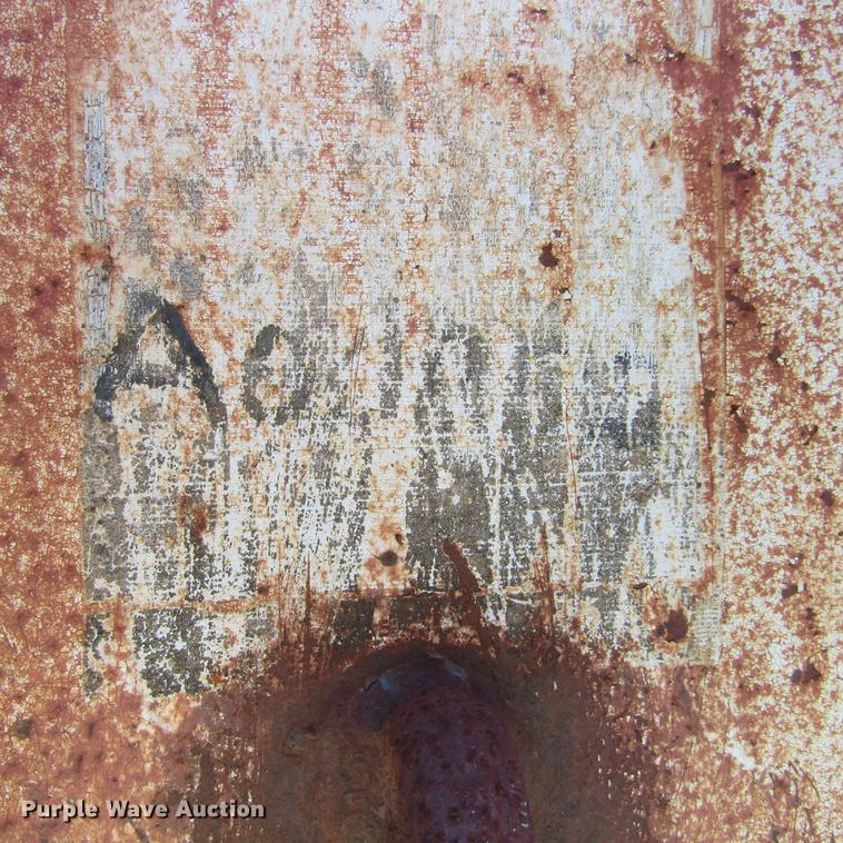 image for item DD2658 Takeuchi 12"W excavator bucket