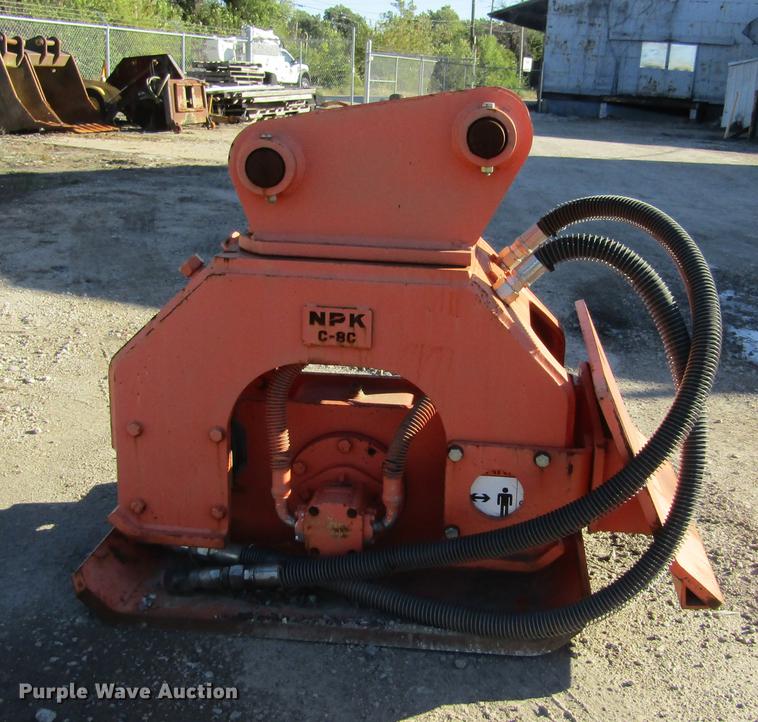 image for item DD2660 2011 NPK C-8C plate compactor