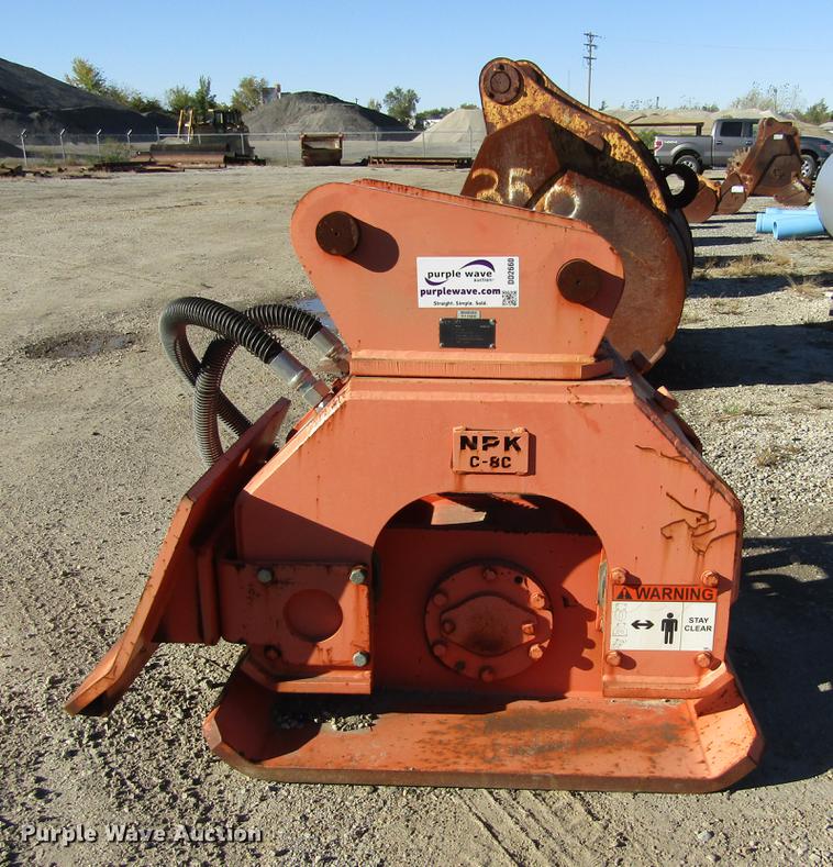image for item DD2660 2011 NPK C-8C plate compactor