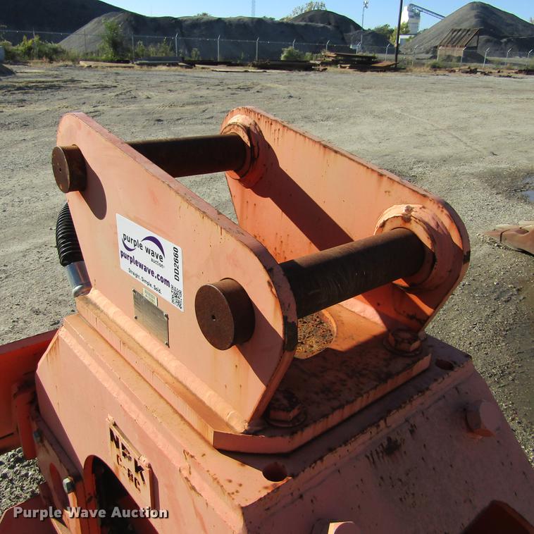 image for item DD2660 2011 NPK C-8C plate compactor