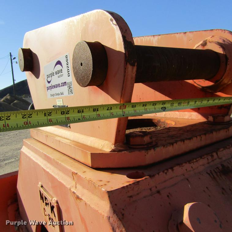 image for item DD2660 2011 NPK C-8C plate compactor