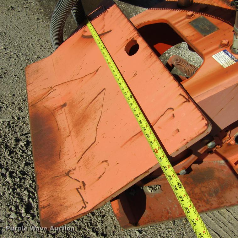 image for item DD2660 2011 NPK C-8C plate compactor