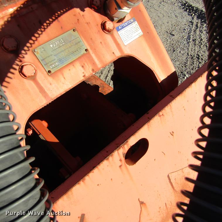 image for item DD2660 2011 NPK C-8C plate compactor