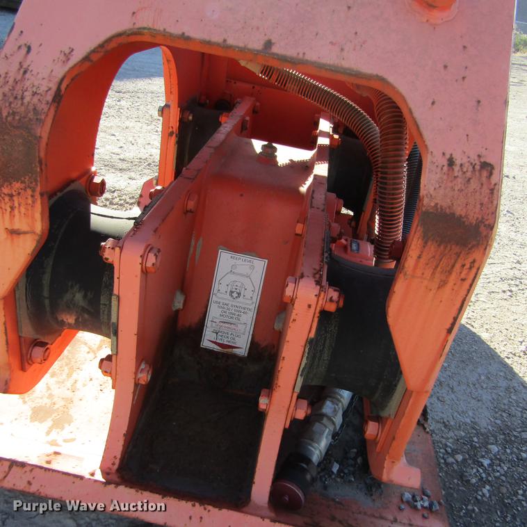 image for item DD2660 2011 NPK C-8C plate compactor