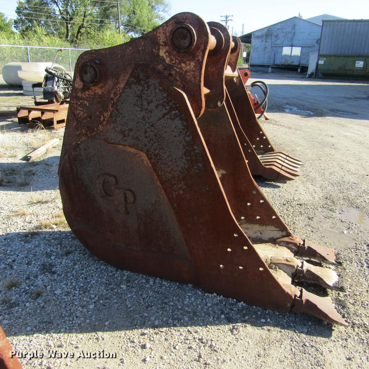 image for item DD2661 (2) excavator buckets