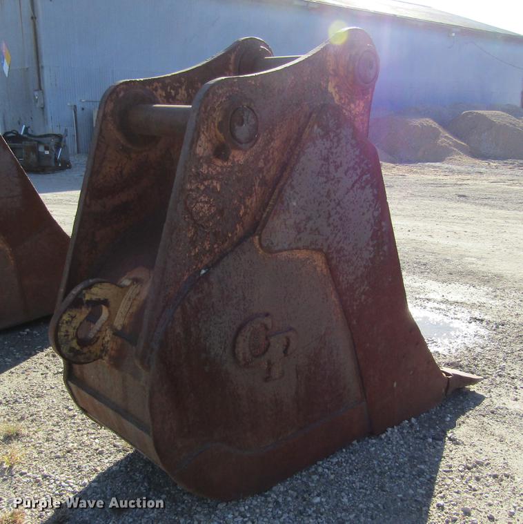 image for item DD2661 (2) excavator buckets