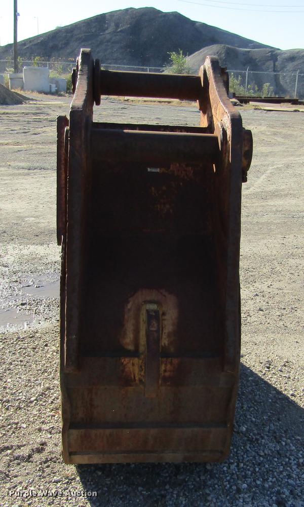image for item DD2661 (2) excavator buckets