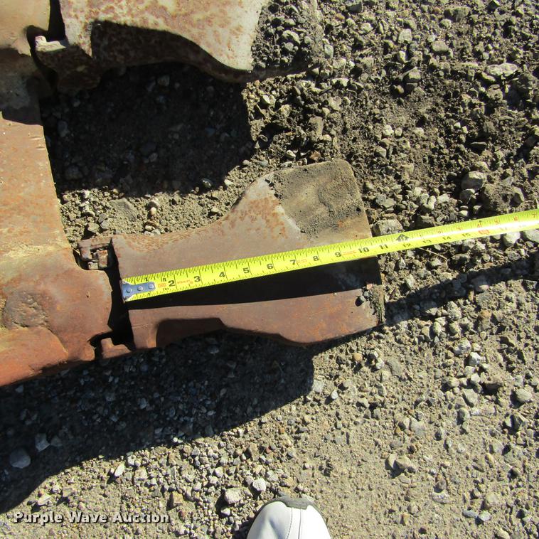 image for item DD2661 (2) excavator buckets