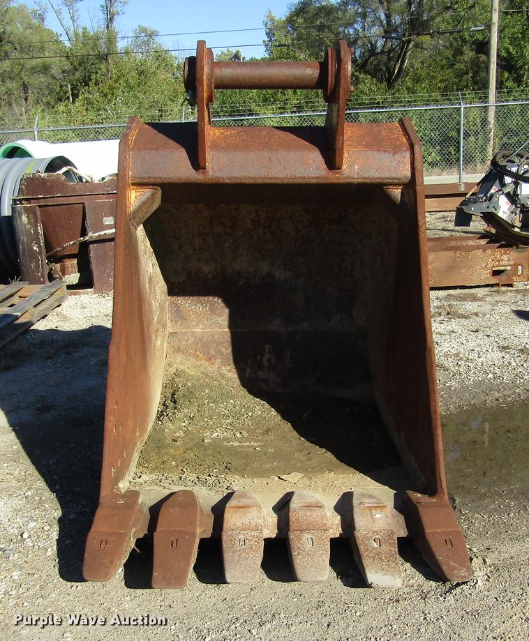 image for item DD2661 (2) excavator buckets