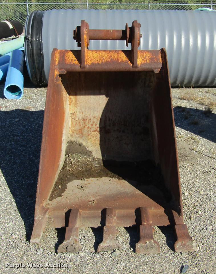 image for item DD2662 (2) excavator buckets